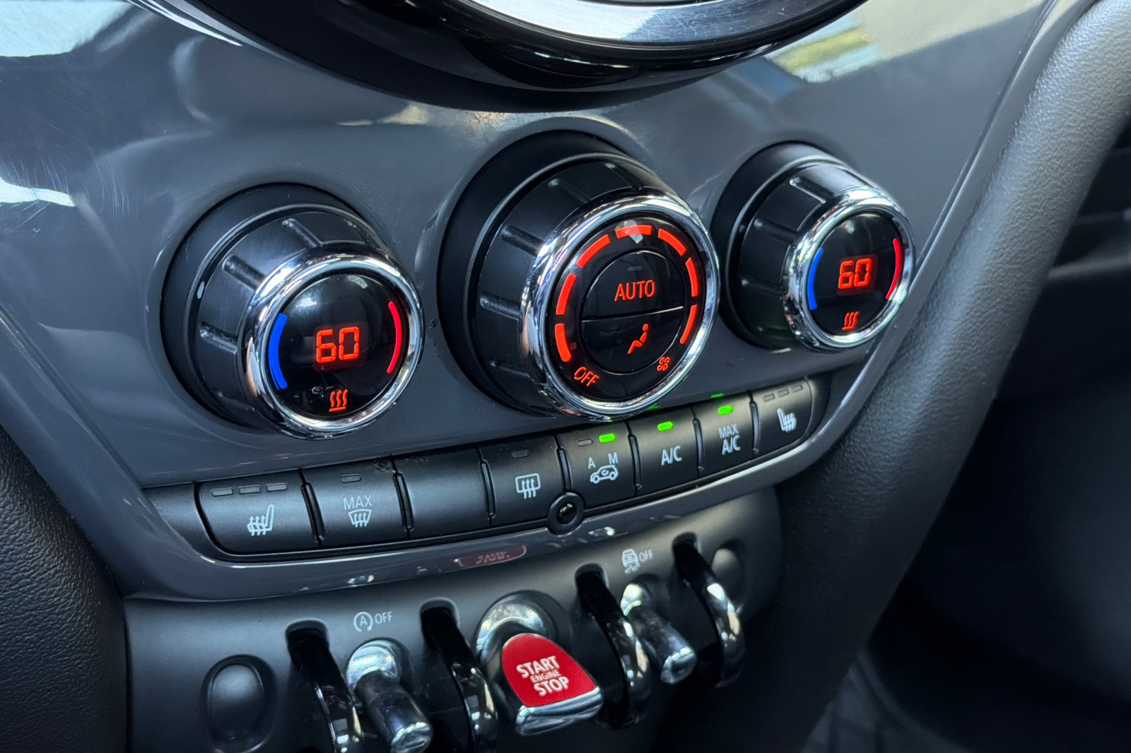 Used 2021 Blue MINI Oxford Edition image 17