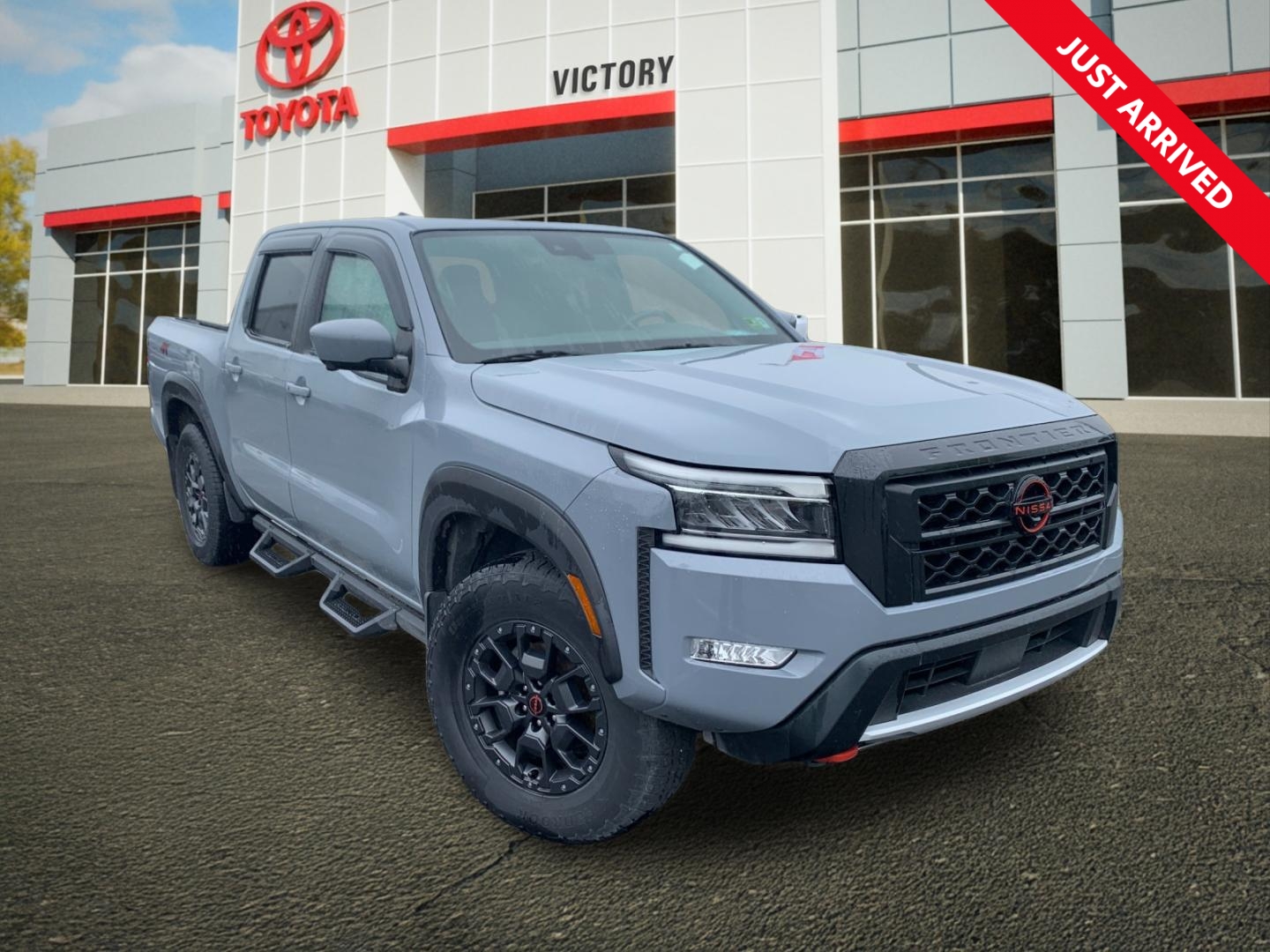2022 Nissan Frontier PRO-4X Crew Cab 4X4's photo