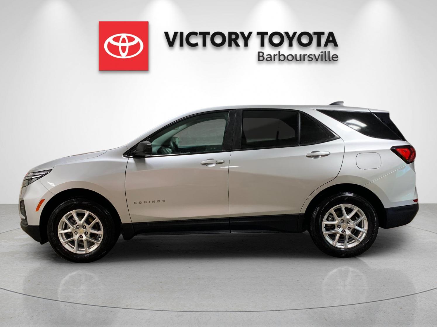 Used 2022 Chevrolet Equinox LS with VIN 3GNAXSEV2NS170805 for sale in Barboursville, WV