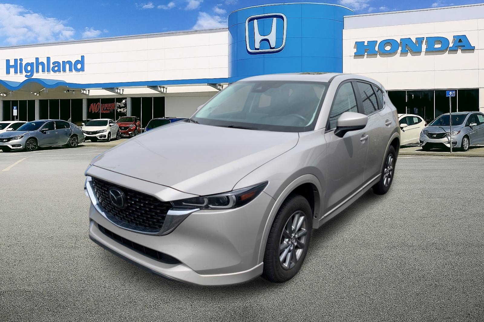 2025 Mazda CX-5 S Preferred package Auto AWD's photo