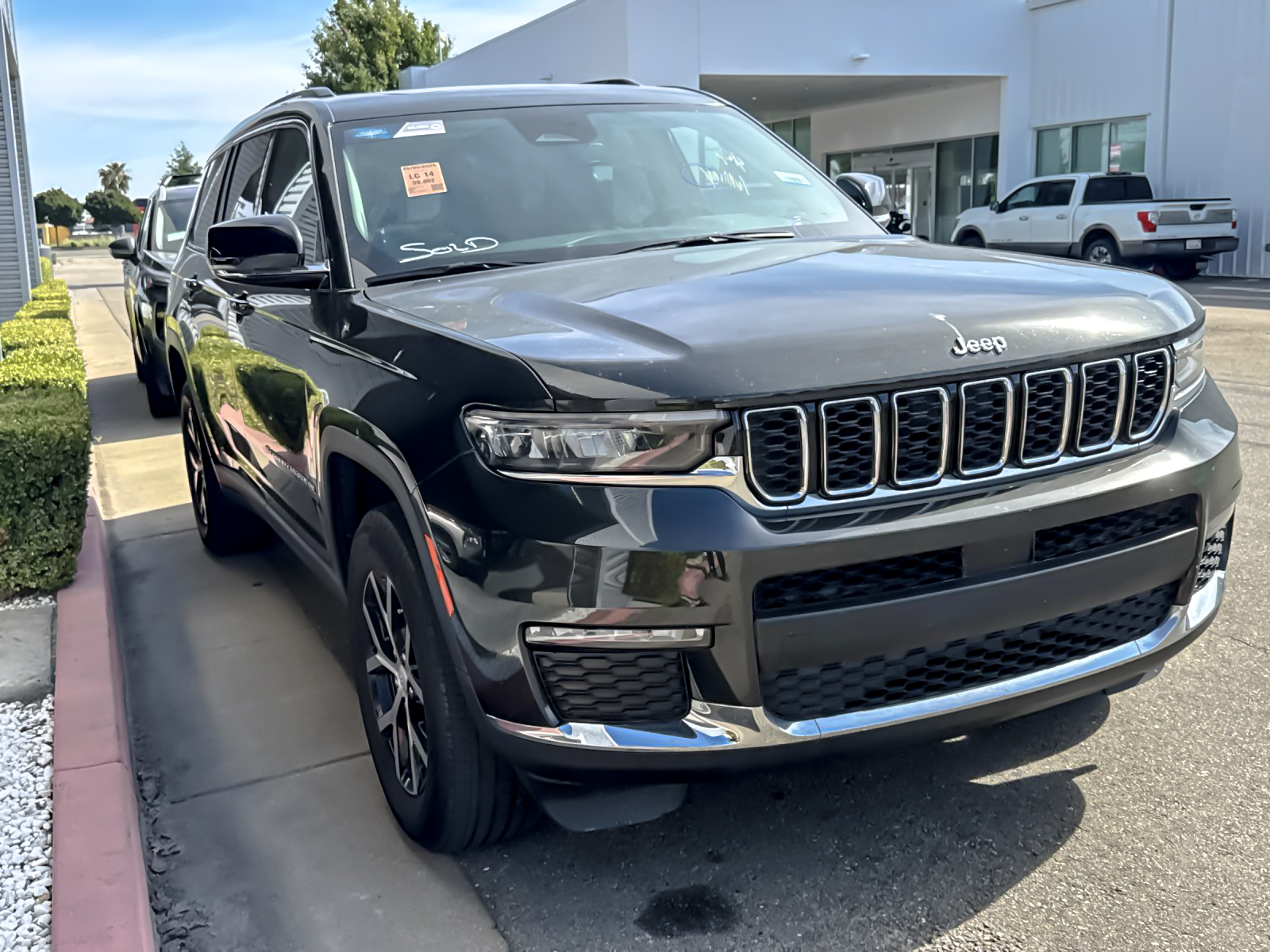 2023 Jeep Grand Cherokee L Limited 4x4's photo