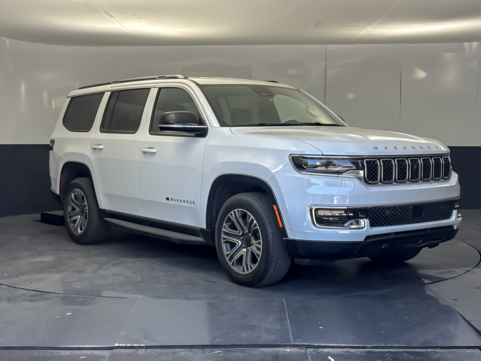 2024 Jeep Wagoneer Series II's photo