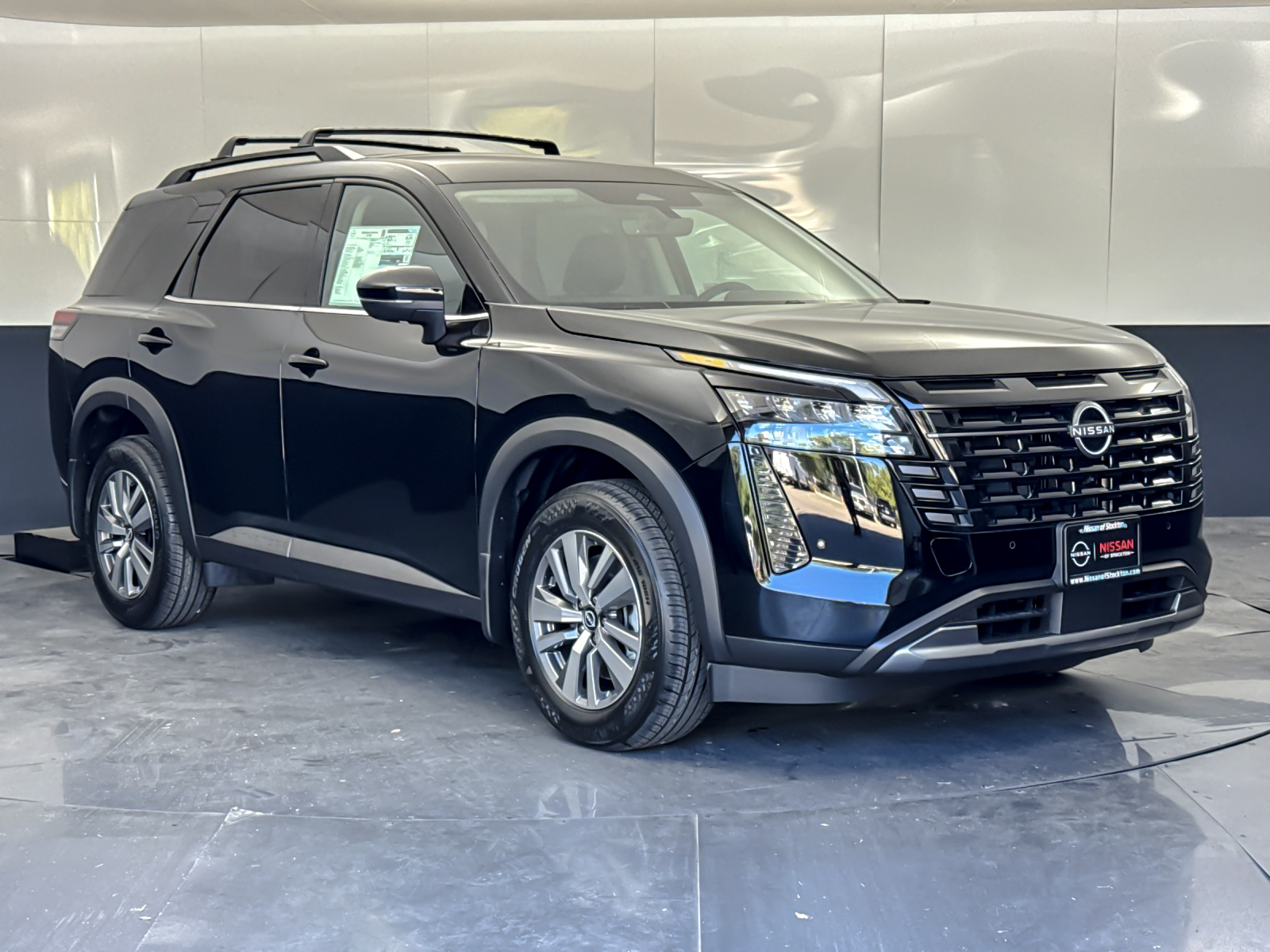 2026 Nissan Pathfinder SL 4WD's photo