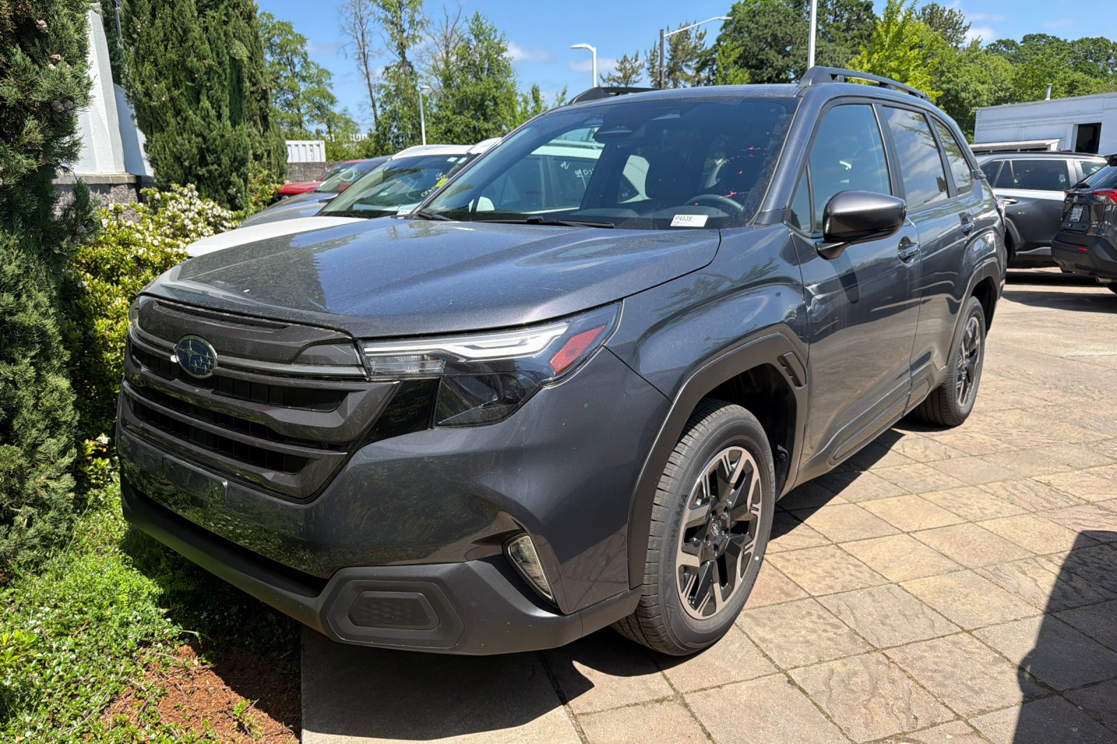 2025 Subaru Forester Premium's photo