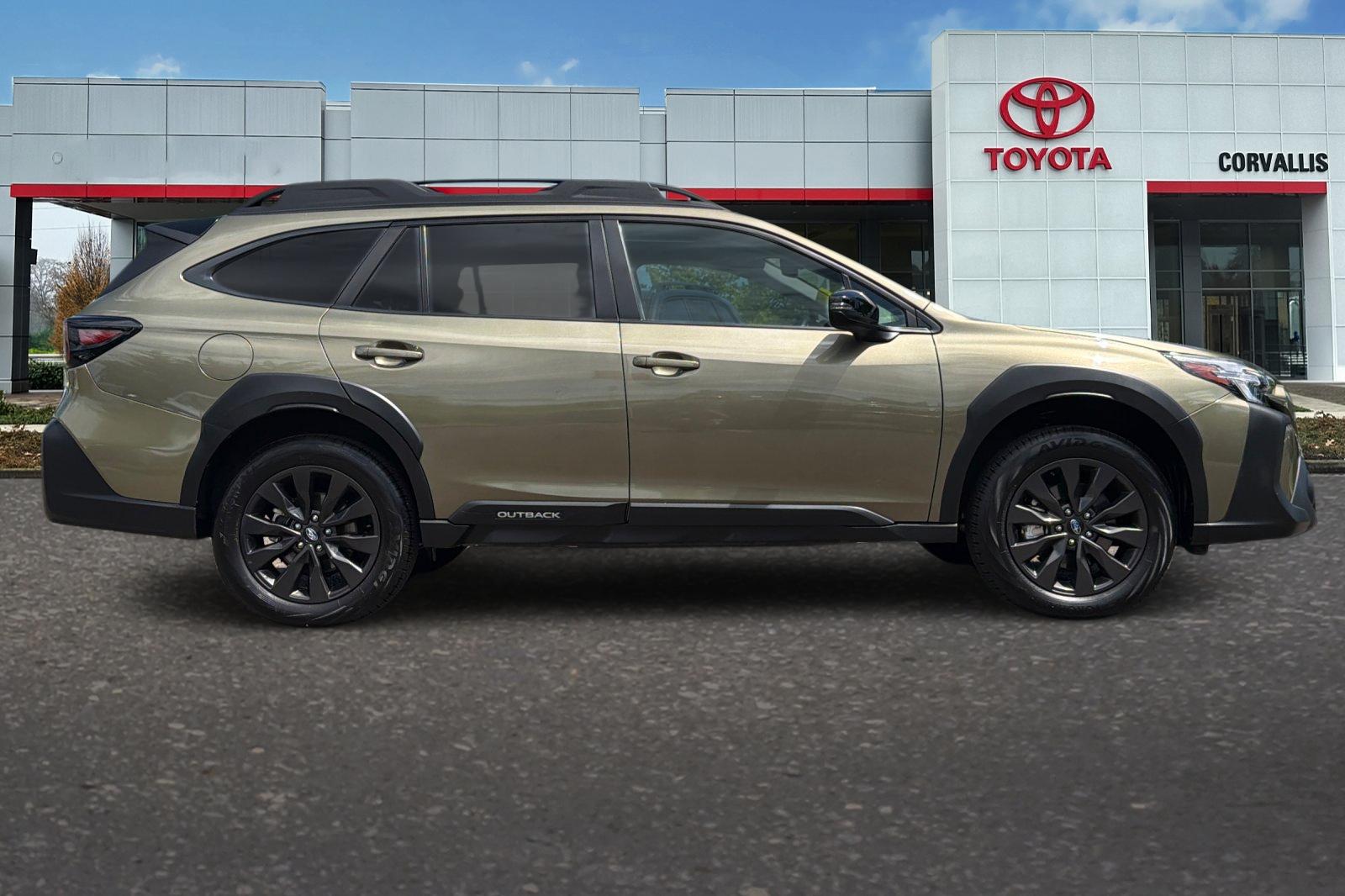 Used 2025 Green Subaru Onyx Edition image 3