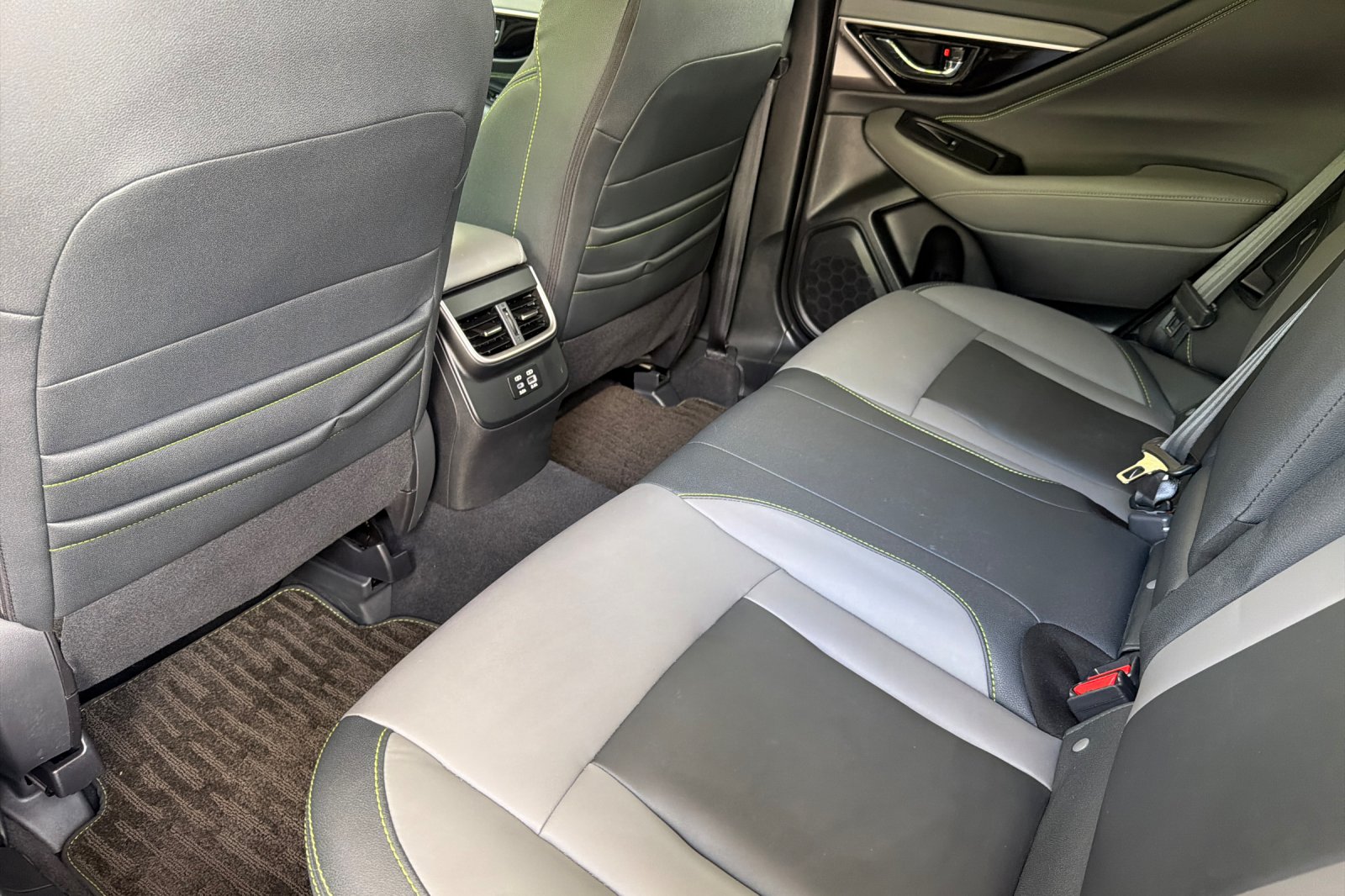 Used 2025 Green Subaru Onyx Edition image 12