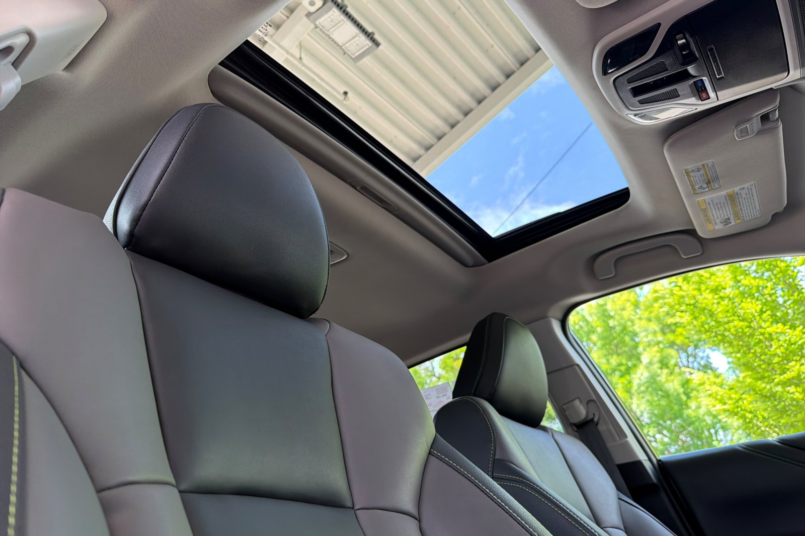 Used 2025 Green Subaru Onyx Edition image 17