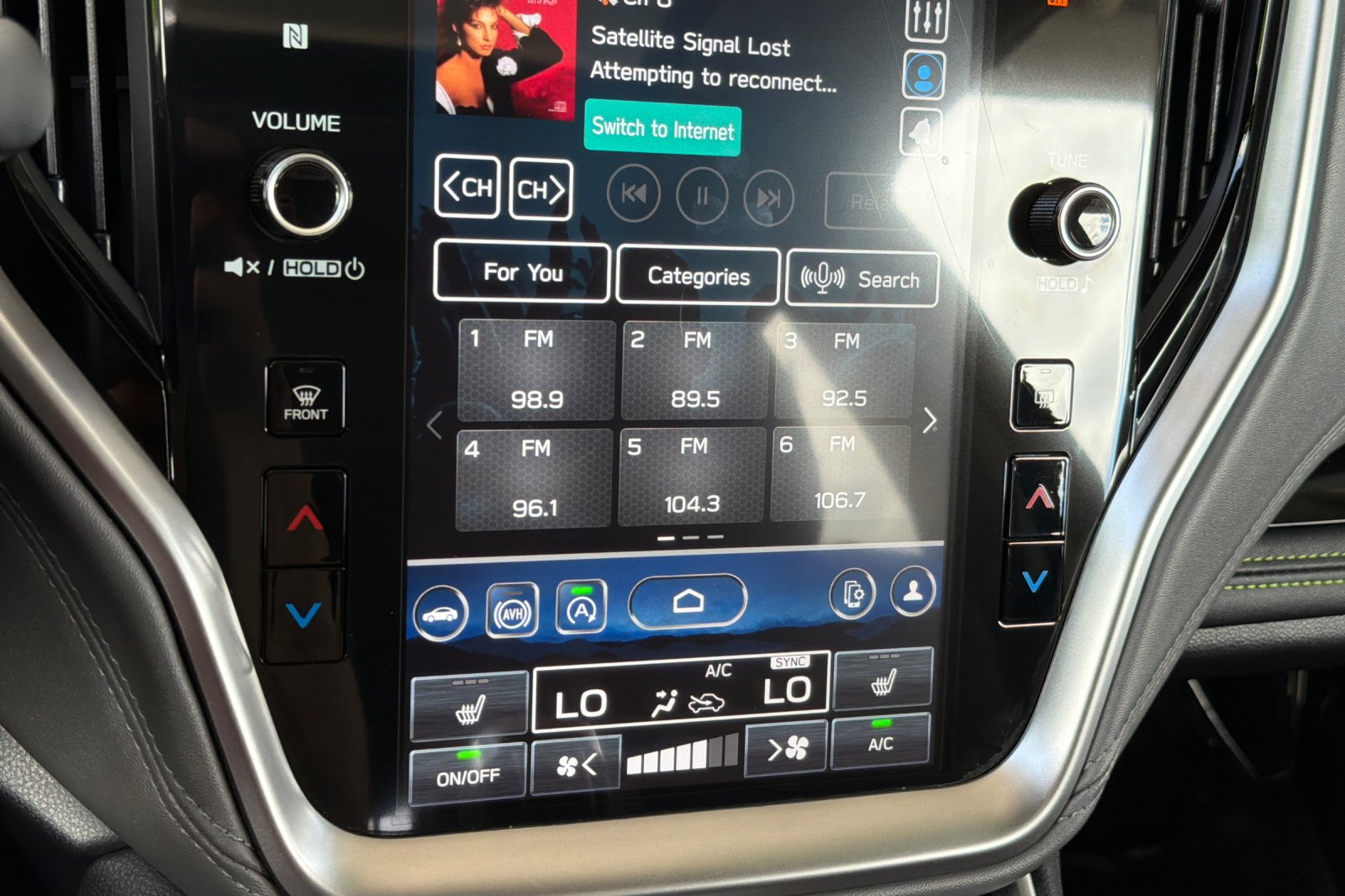 Used 2025 Green Subaru Onyx Edition image 20