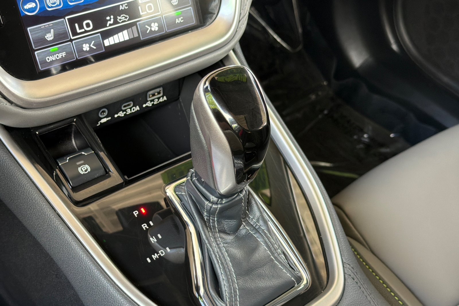 Used 2025 Green Subaru Onyx Edition image 21