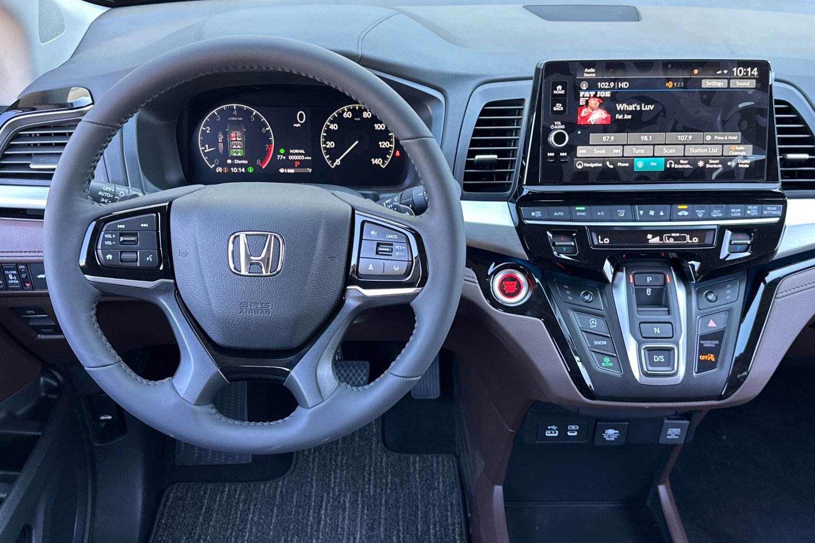 New 2026 Solar Silver Metallic Honda Touring image 15