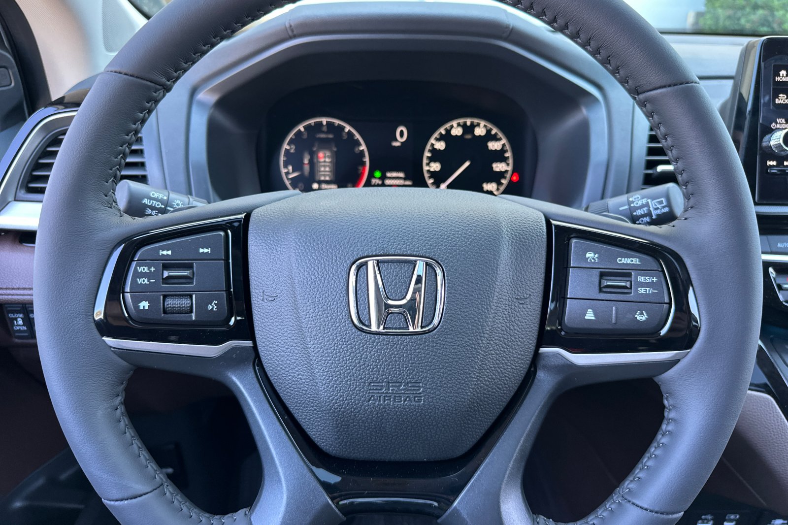 New 2026 Solar Silver Metallic Honda Touring image 28