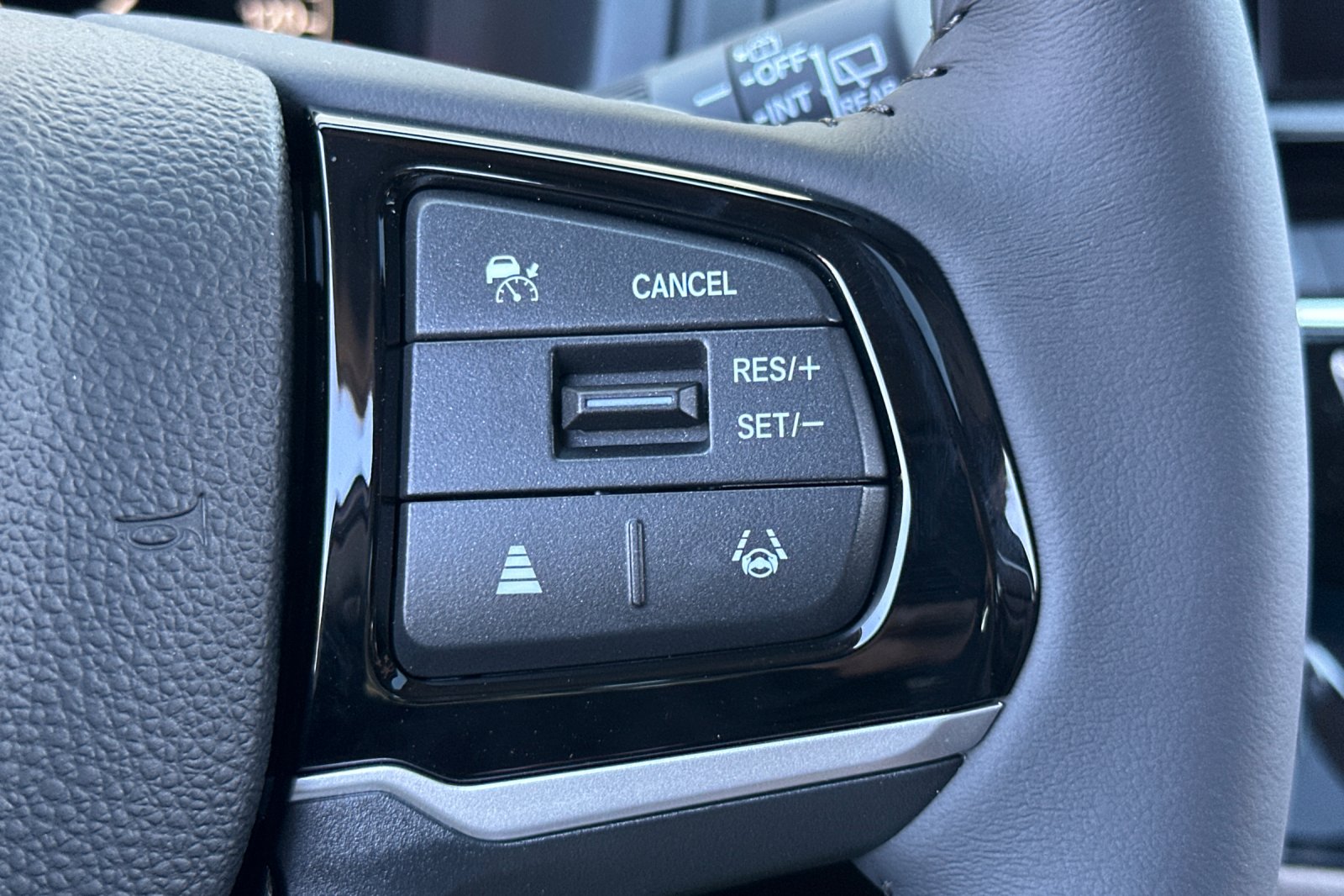 New 2026 Solar Silver Metallic Honda Touring image 30