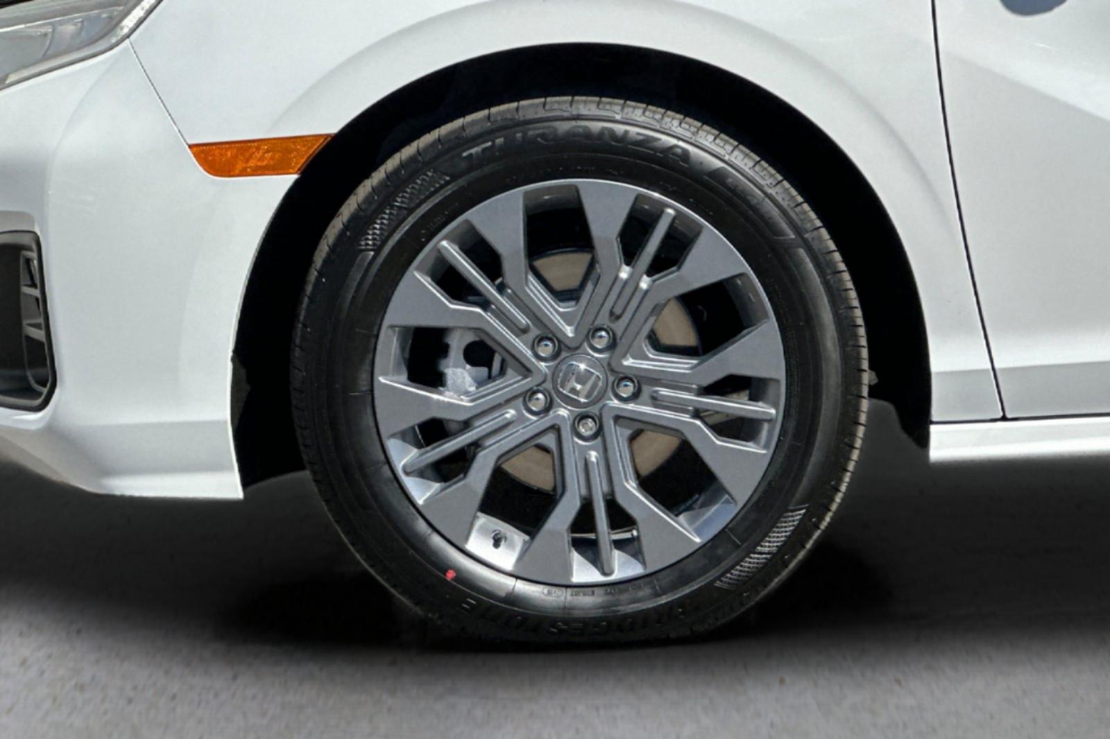 New 2026 Solar Silver Metallic Honda Touring image 35