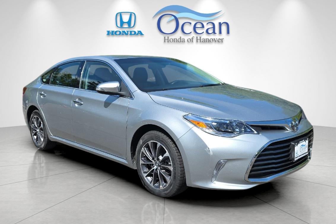 2016 Toyota Avalon XLE's photo