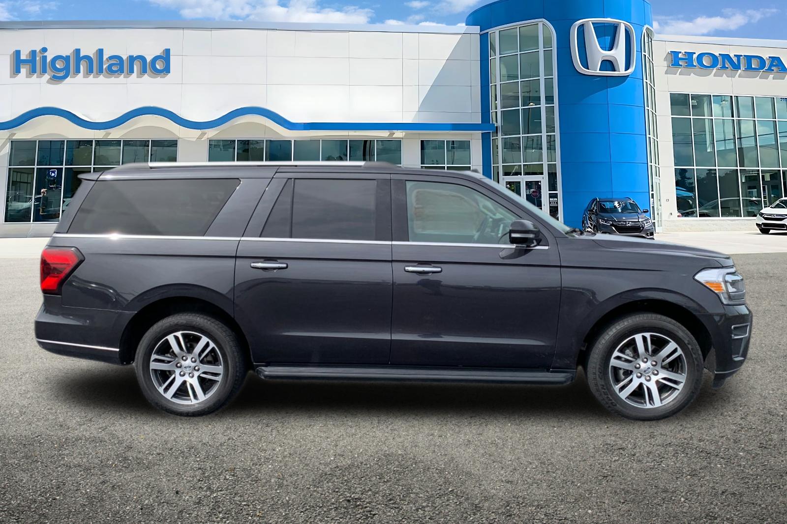 Used 2024 Gray Ford Limited image 6
