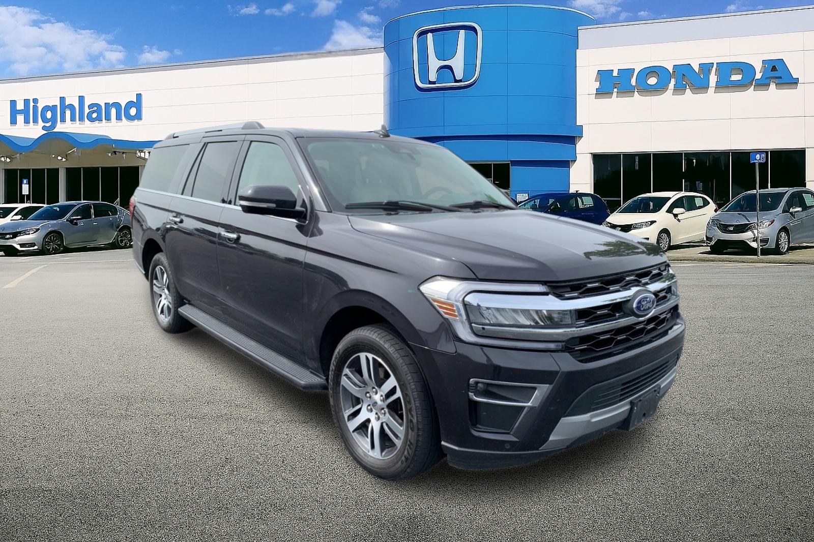 Used 2024 Gray Ford Limited image 7