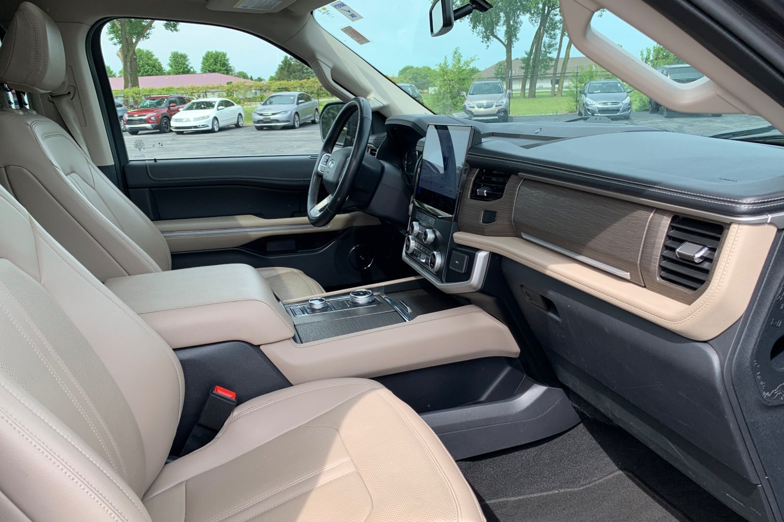 Used 2024 Gray Ford Limited image 21