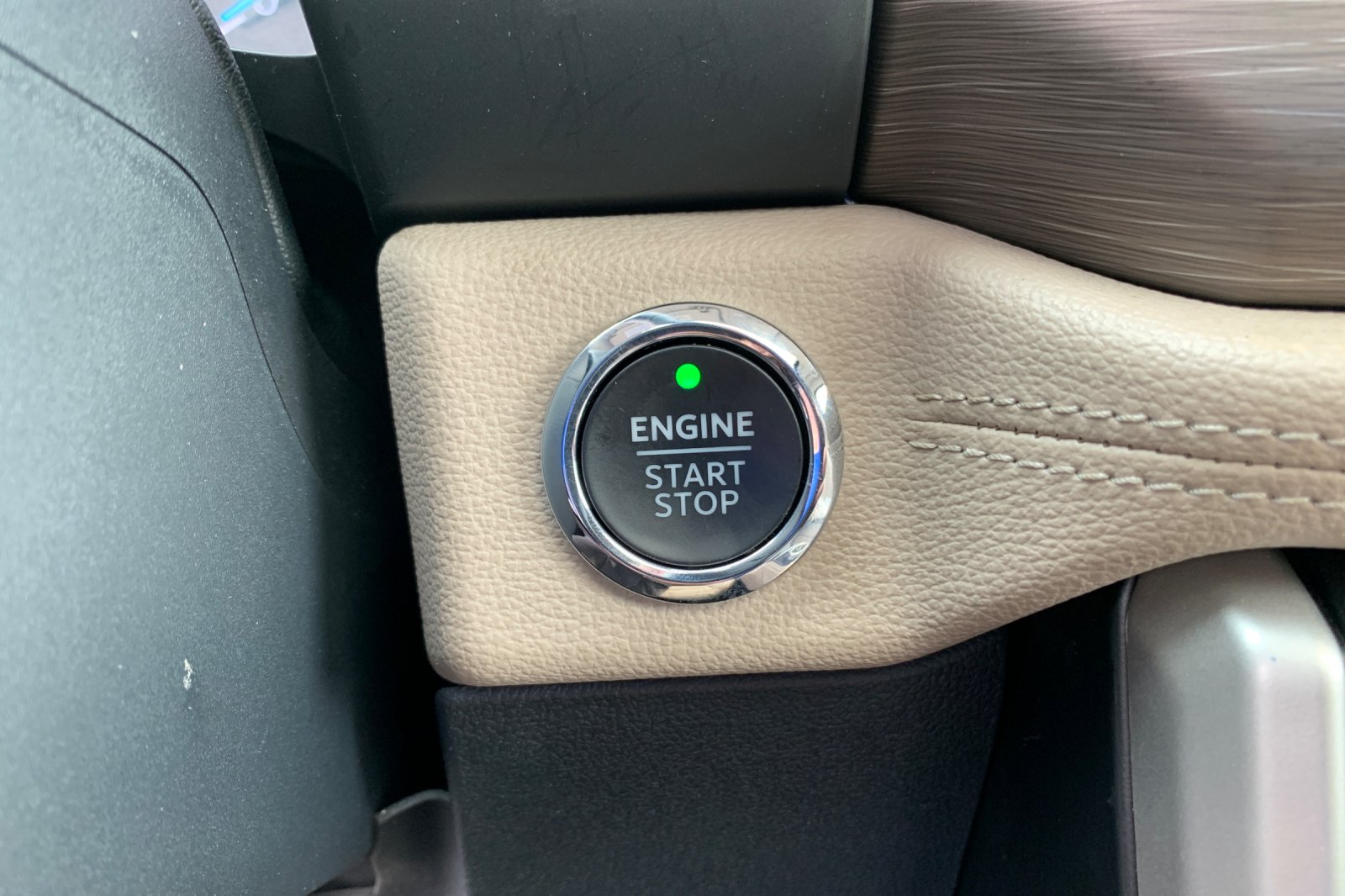 Used 2024 Gray Ford Limited image 30