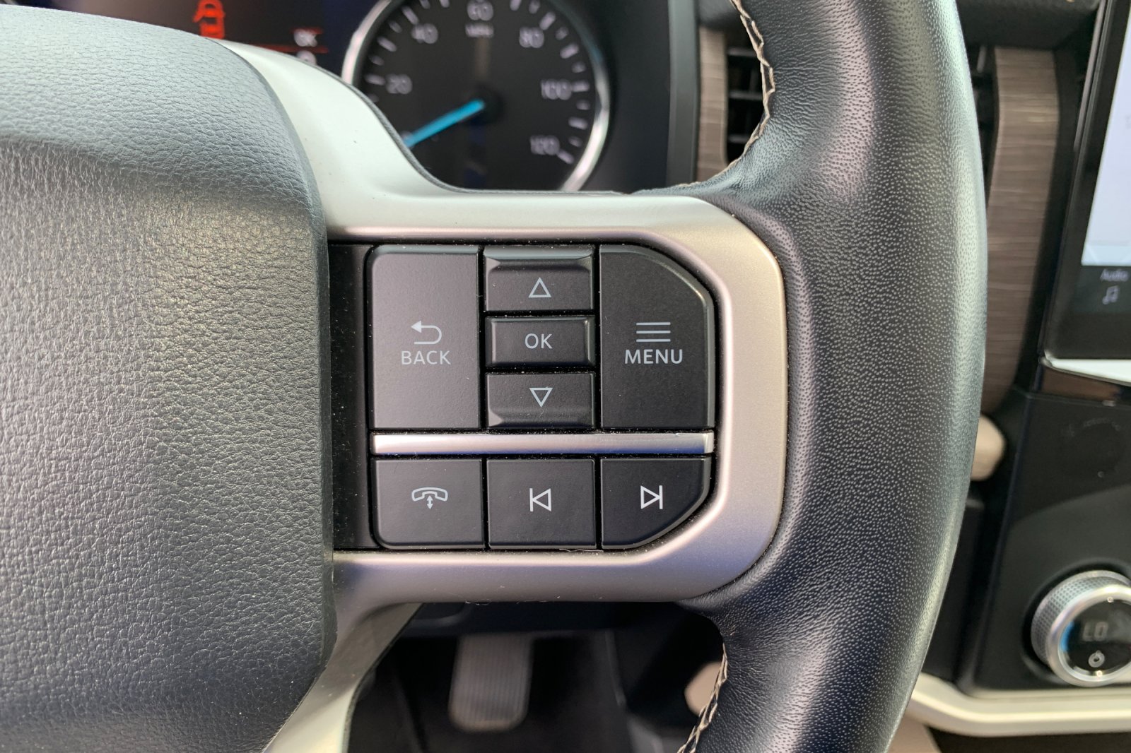 Used 2024 Gray Ford Limited image 33
