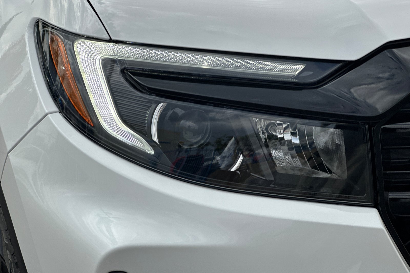 New 2026 Platinum White Pearl Honda Black Edition image 27