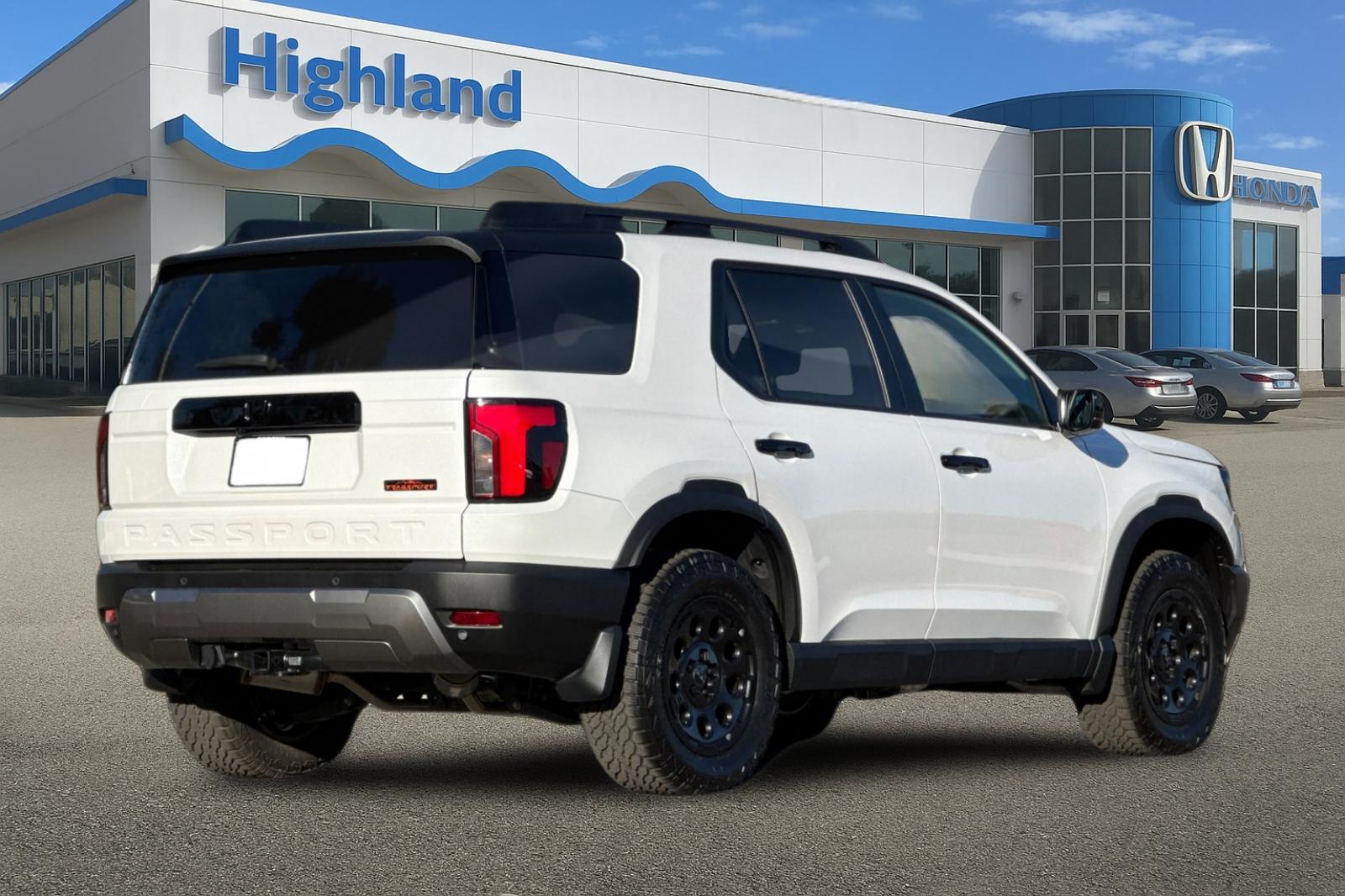 New 2026 Platinum White Pearl Honda TrailSport Blackout image 5