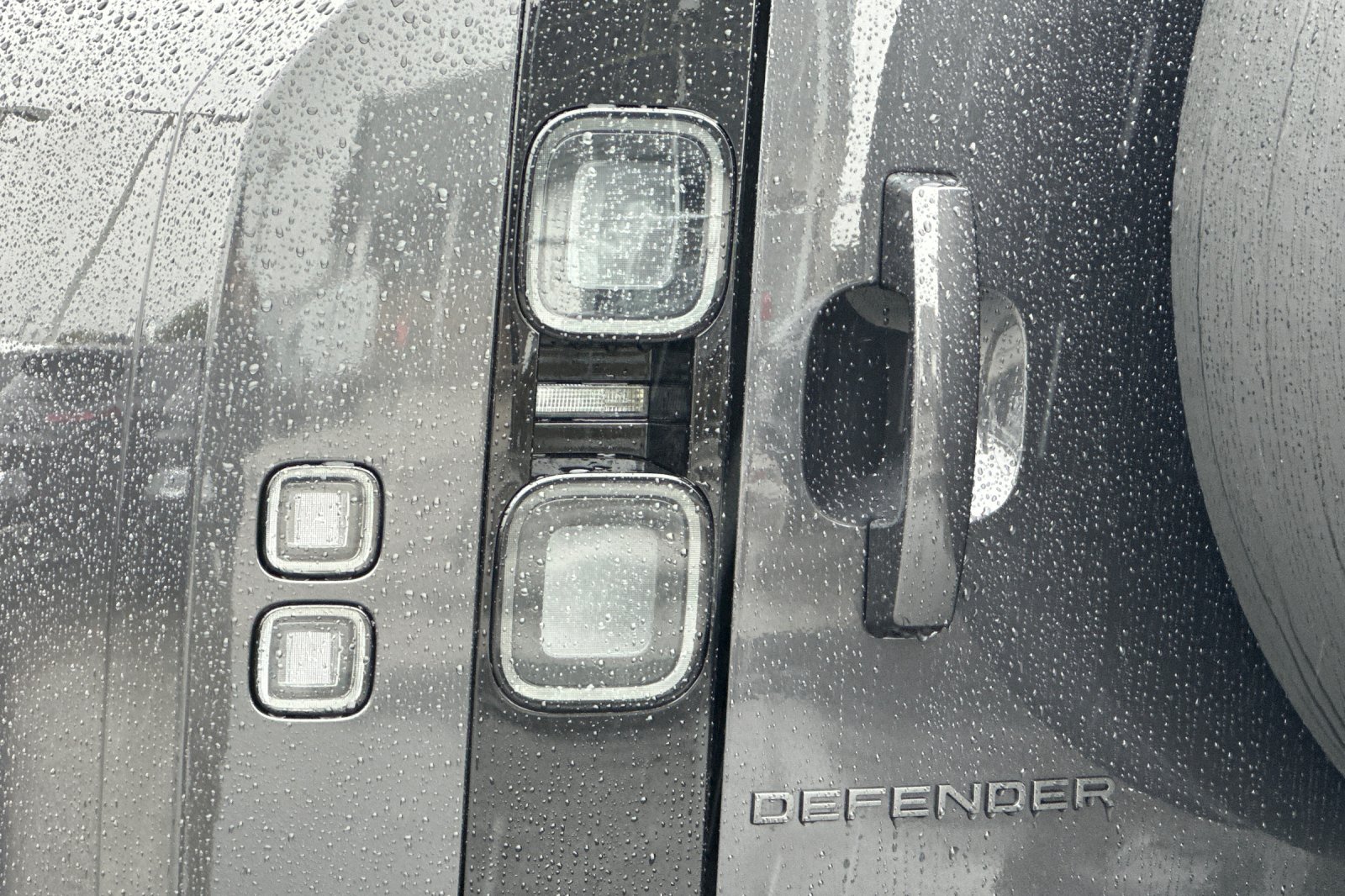 New 2026 Carpathian Grey Land Rover X-Dynamic SE image 27