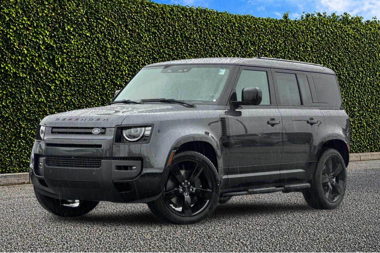 2026 Land Rover Defender 110 X-Dynamic SE P400's photo