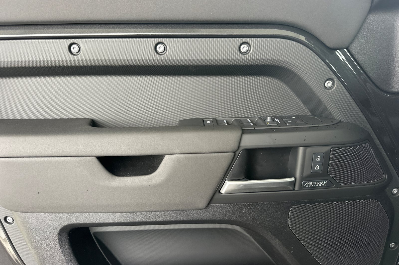 New 2026 Carpathian Grey Land Rover X-Dynamic SE image 11