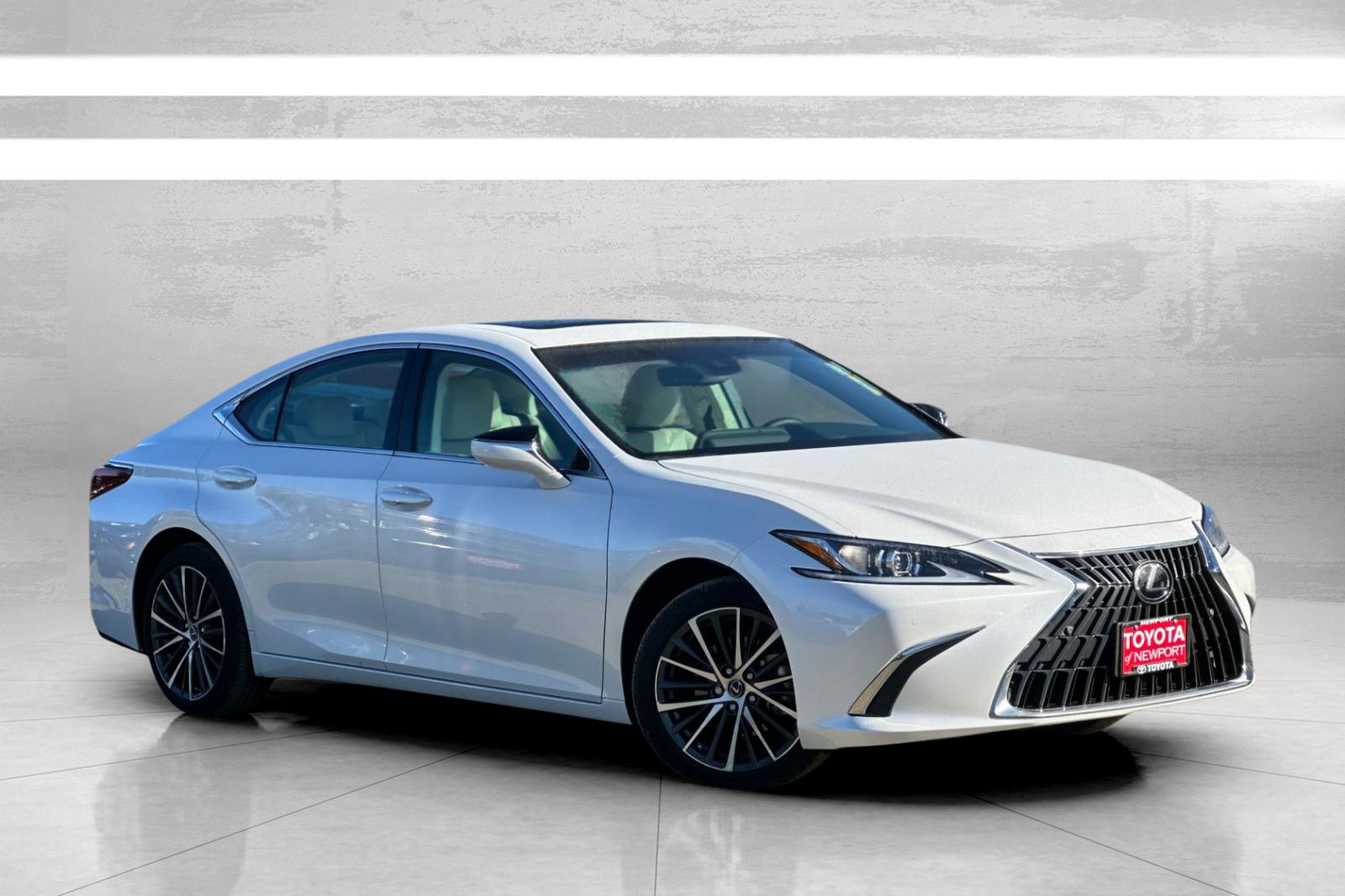 2025 Lexus ES 350 350's photo