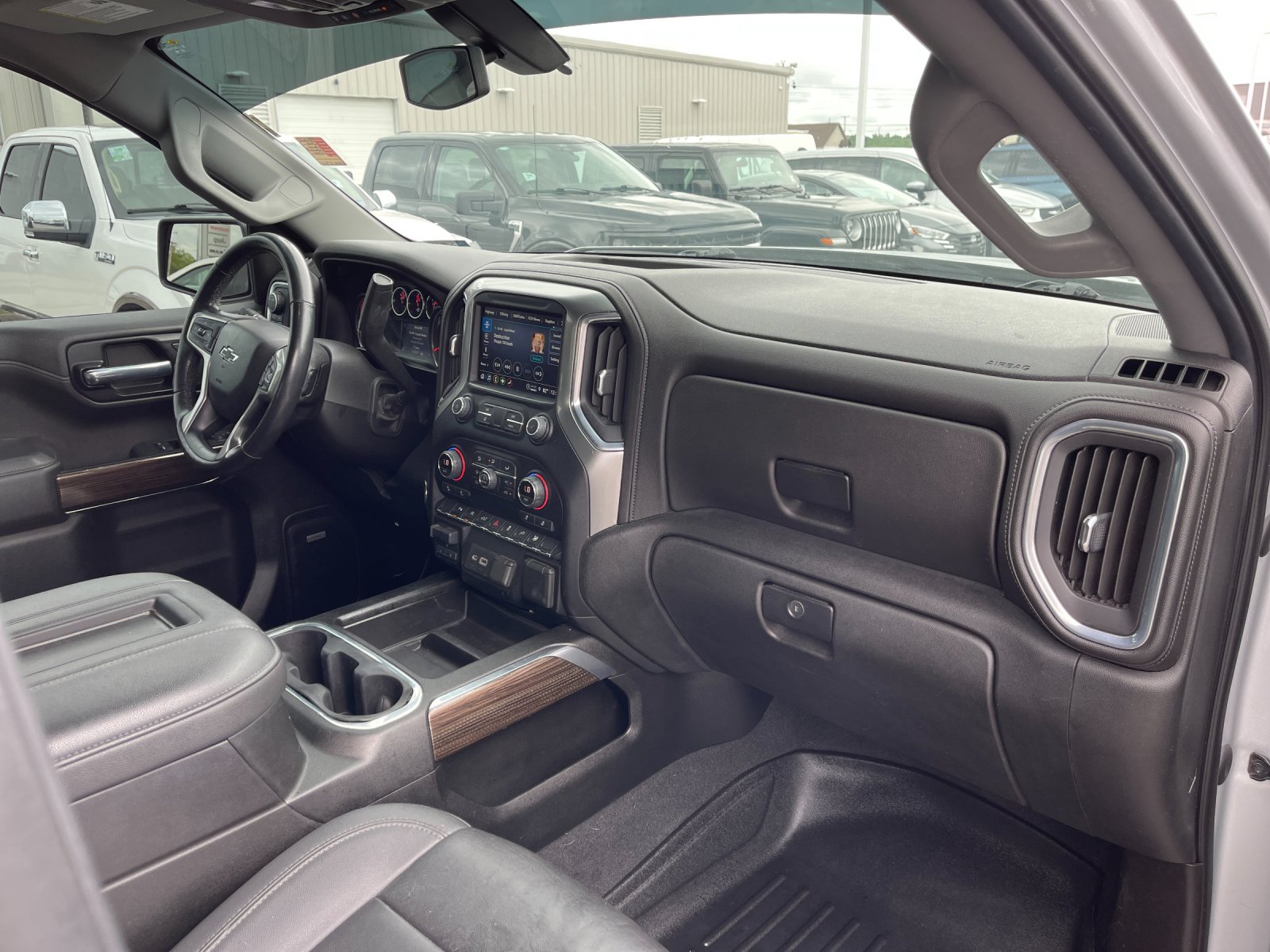 Used 2021 Silver Chevrolet RST image 17