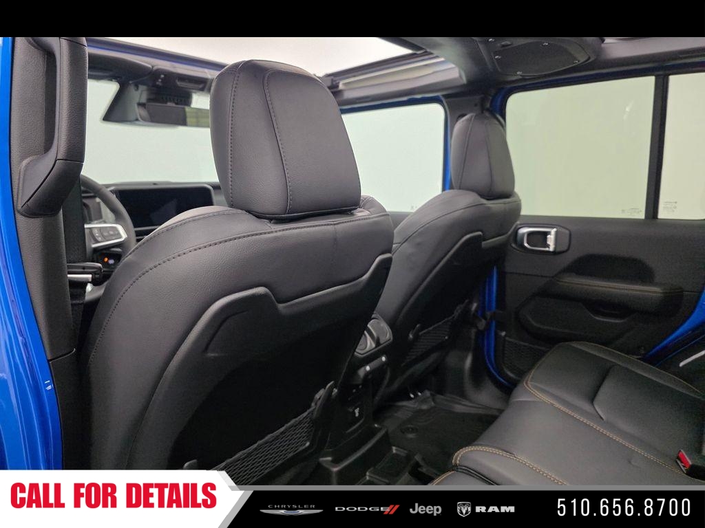 New 2026 Hydro Blue Pearl-Coat Exterior Paint Jeep Sahara image 14