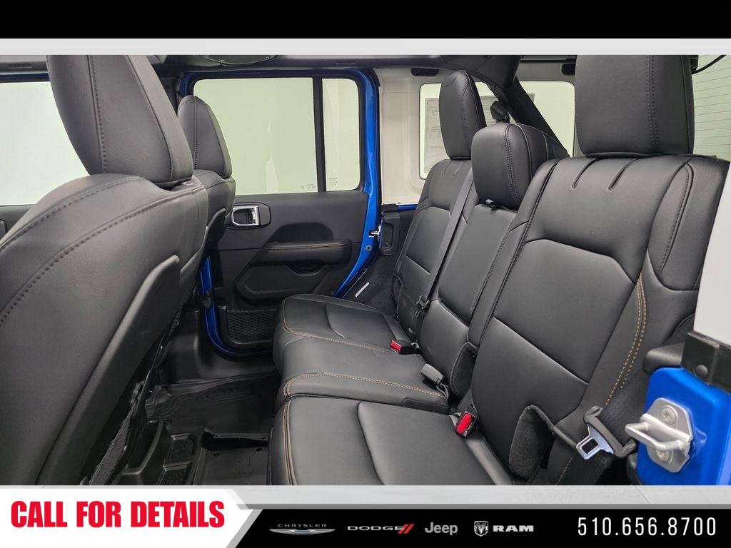 New 2026 Hydro Blue Pearl-Coat Exterior Paint Jeep Sahara image 15