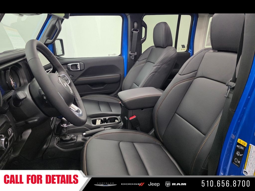 New 2026 Hydro Blue Pearl-Coat Exterior Paint Jeep Sahara image 16