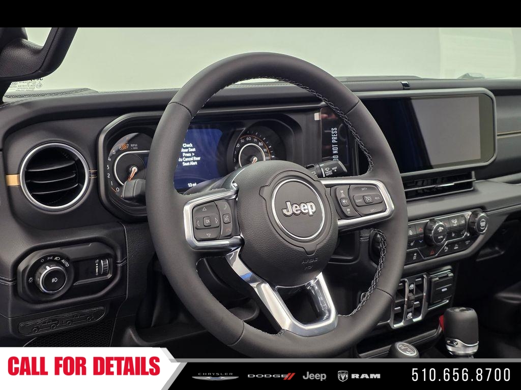 New 2026 Hydro Blue Pearl-Coat Exterior Paint Jeep Sahara image 25