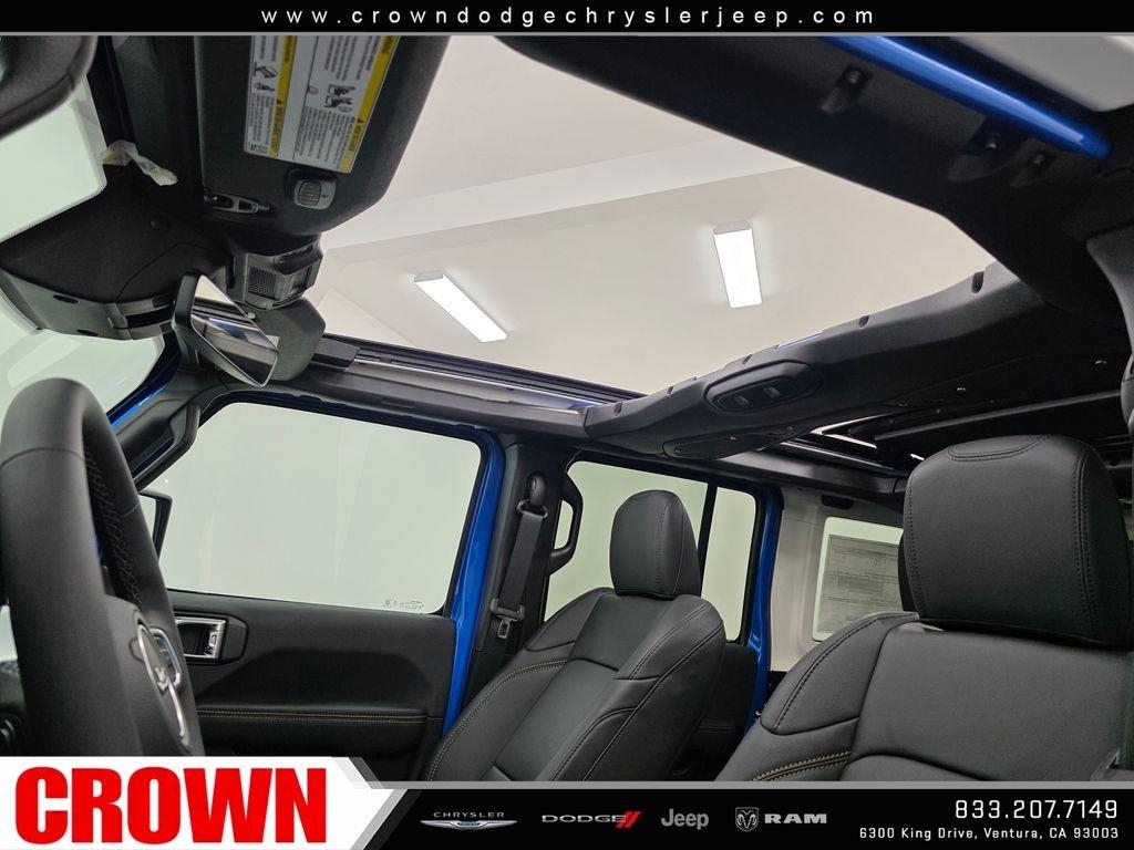 New 2026 Hydro Blue Pearl-Coat Exterior Paint Jeep Sahara image 42