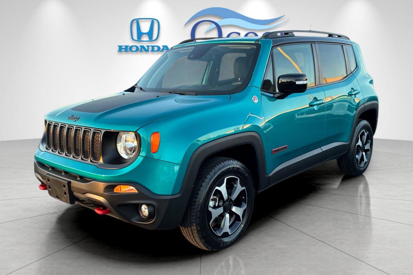 Used 2022 Bikini Metallic Clearcoat Jeep Trailhawk image 7