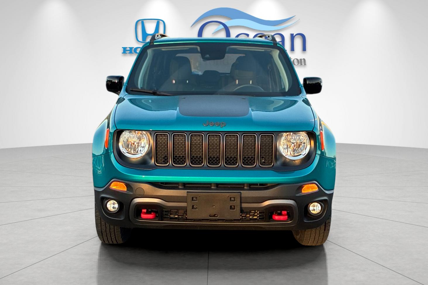 Used 2022 Bikini Metallic Clearcoat Jeep Trailhawk image 8