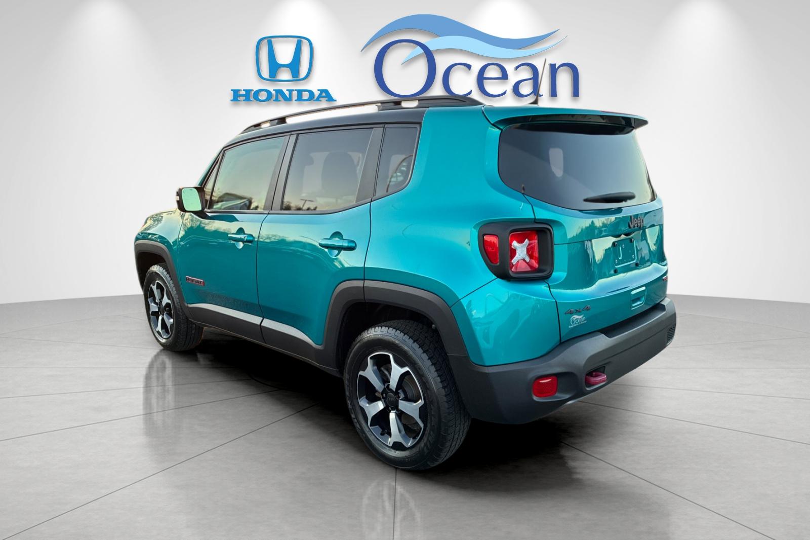 Used 2022 Bikini Metallic Clearcoat Jeep Trailhawk image 5