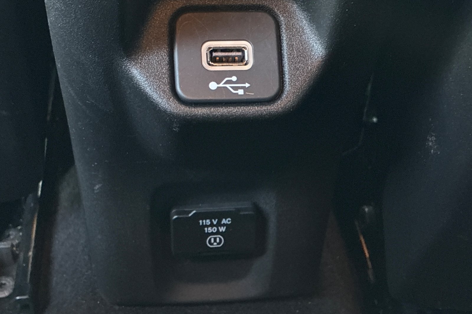 Used 2022 Bikini Metallic Clearcoat Jeep Trailhawk image 17