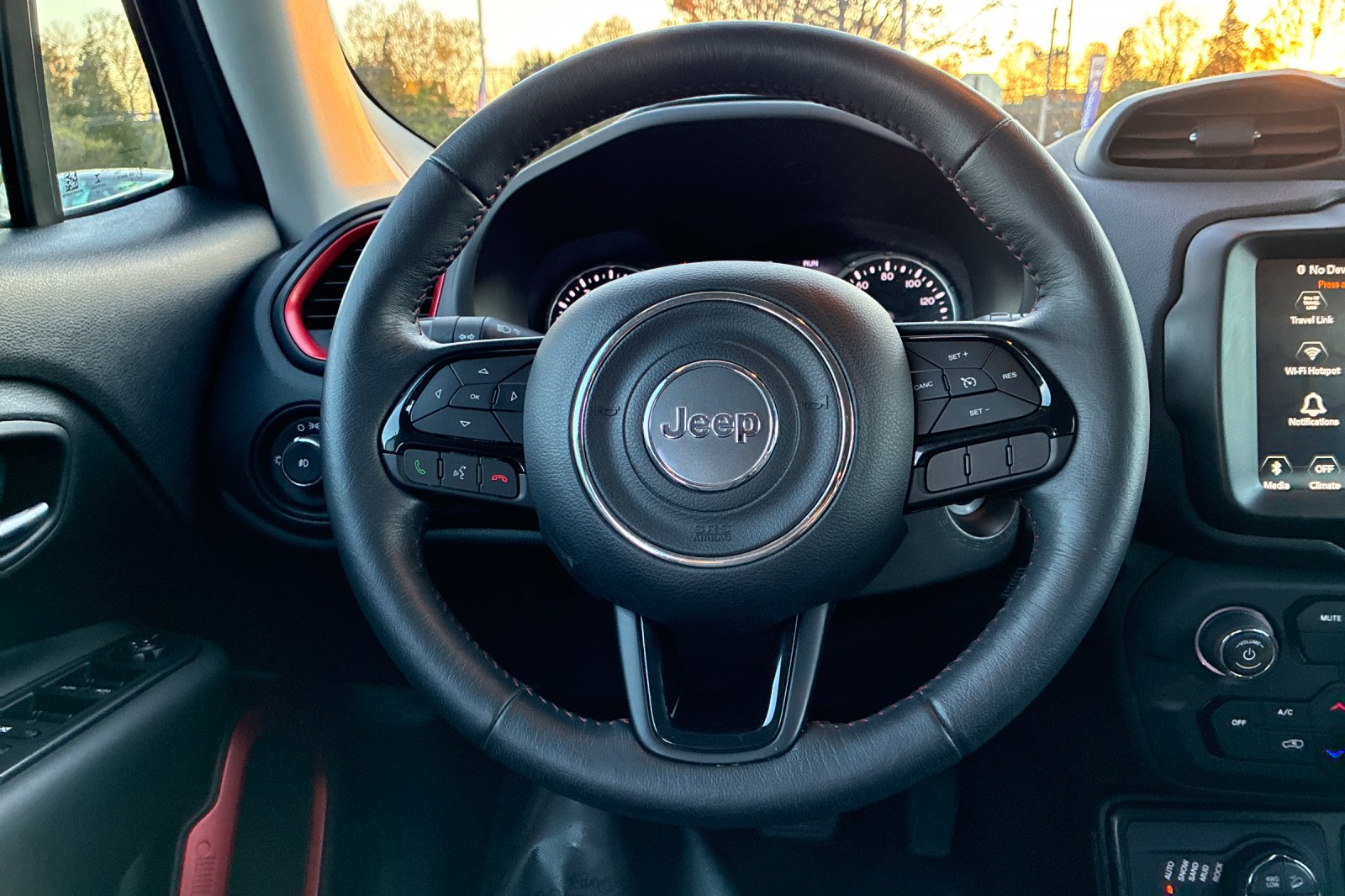 Used 2022 Bikini Metallic Clearcoat Jeep Trailhawk image 27