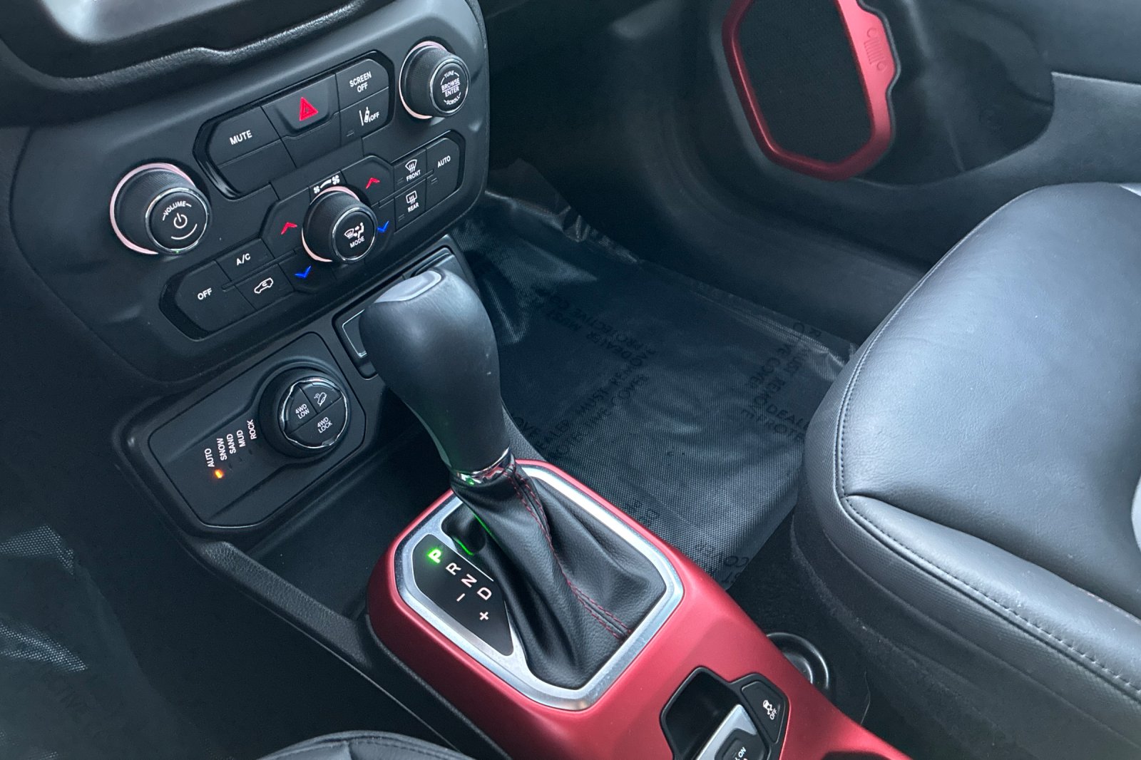 Used 2022 Bikini Metallic Clearcoat Jeep Trailhawk image 24