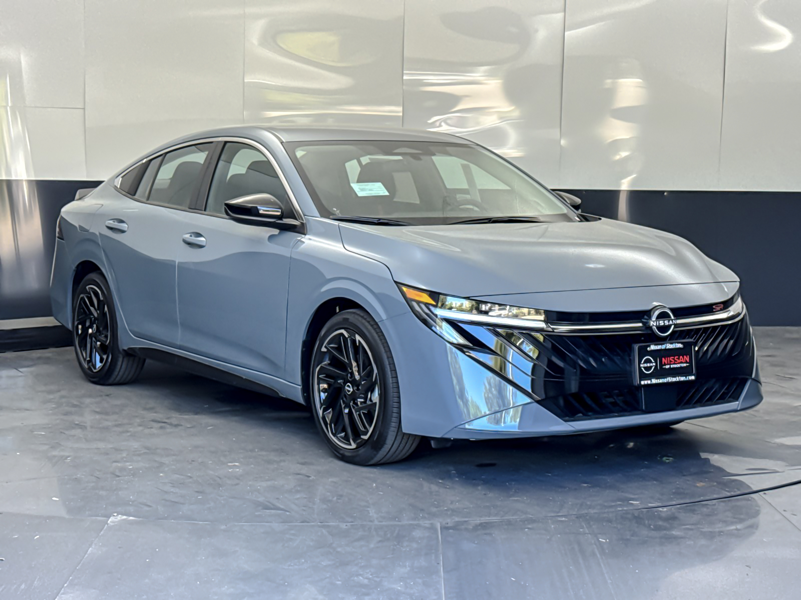 2026 Nissan Sentra SR CVT's photo