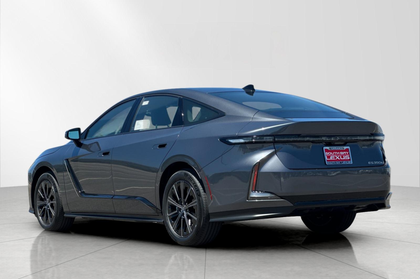 New 2026 Cloudburst Gray Lexus ES 350e PREMIUM image 4