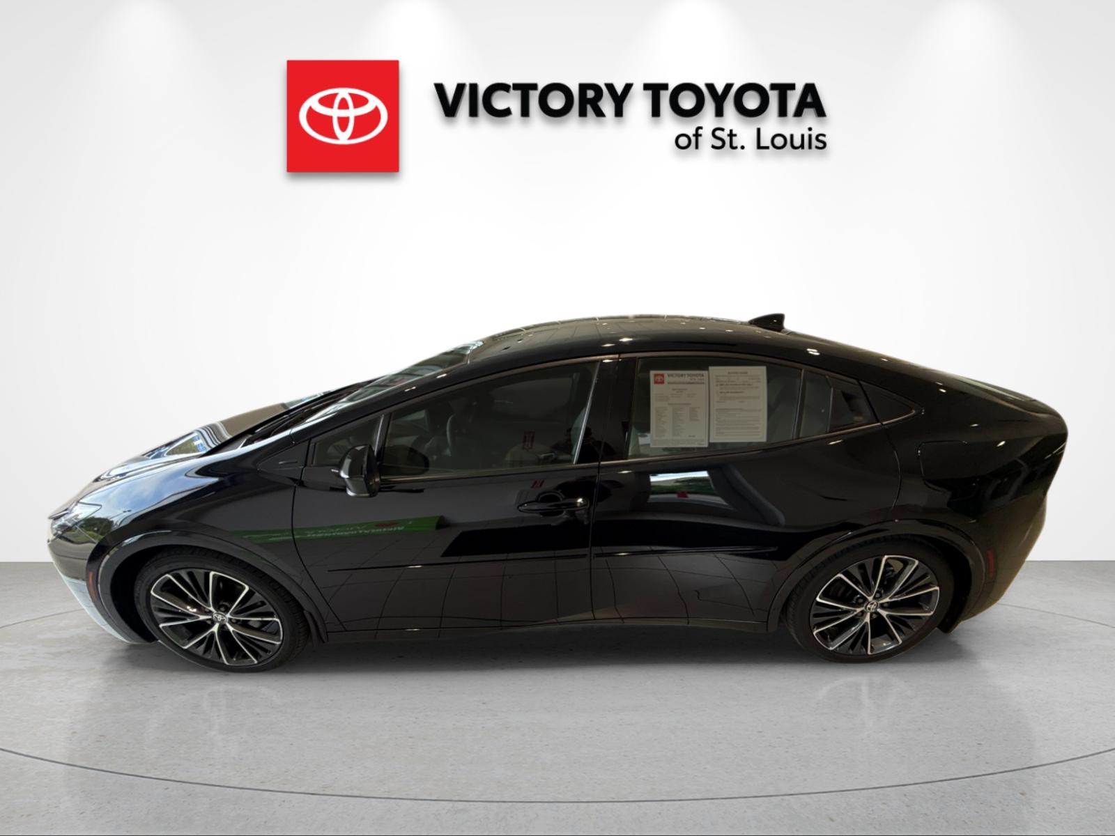 Used 2024 Black Toyota XLE image 6