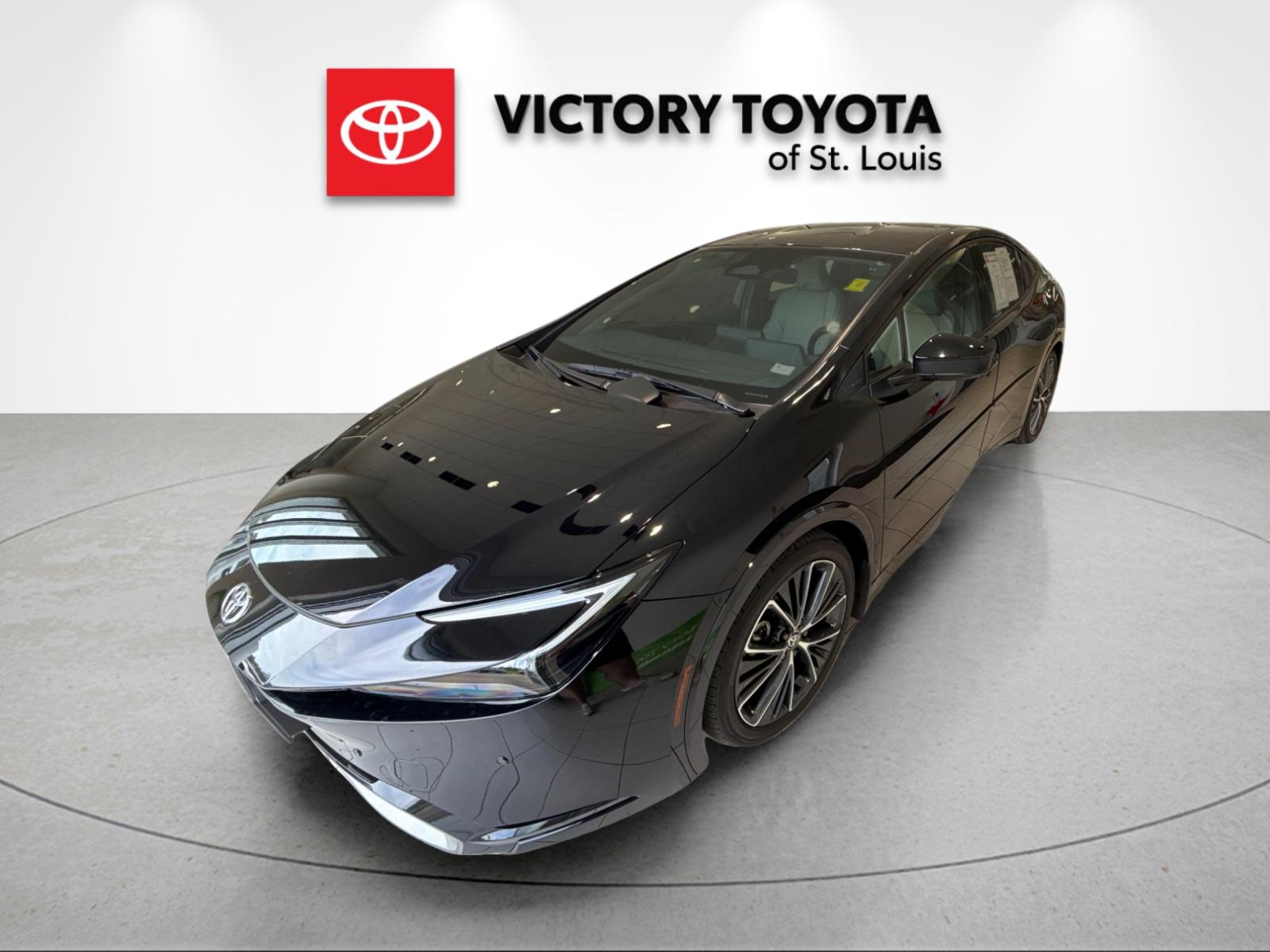 Used 2024 Black Toyota XLE image 7