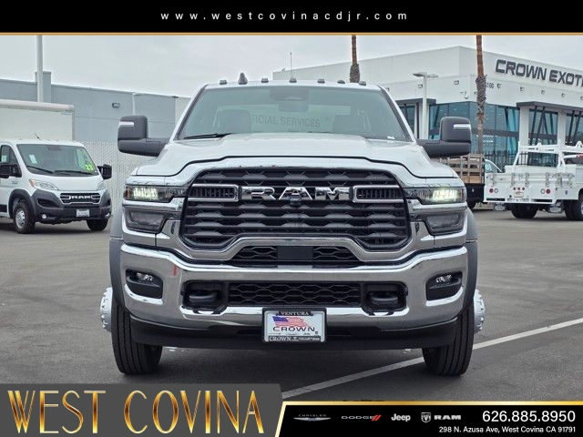 New 2025 Bright White Clearcoat RAM Tradesman image 2