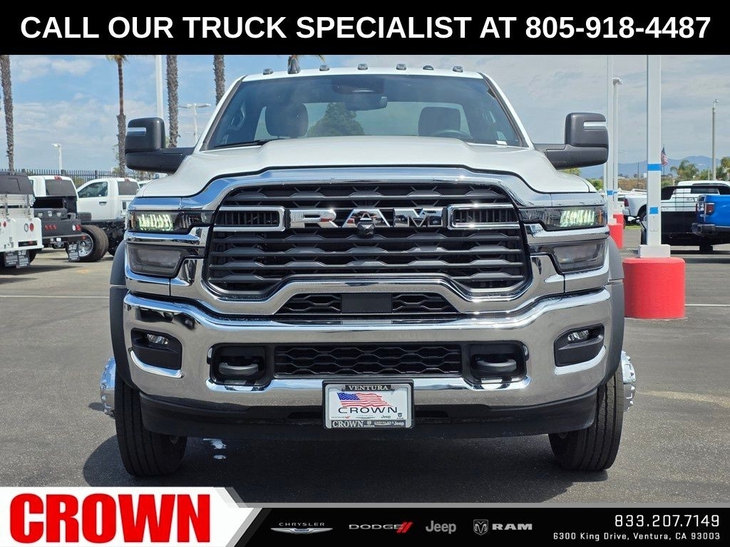 New 2026 Bright White Clear-Coat Exterior Paint RAM Tradesman image 16