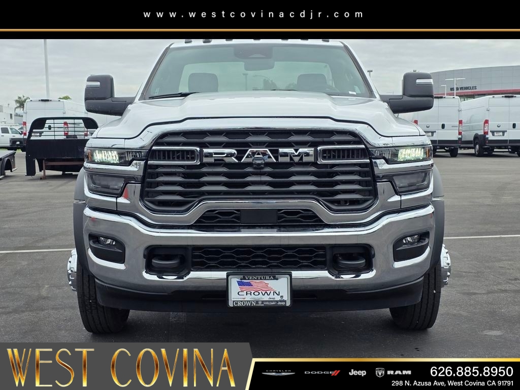 New 2026 Bright White Clear-Coat Exterior Paint RAM Tradesman image 2