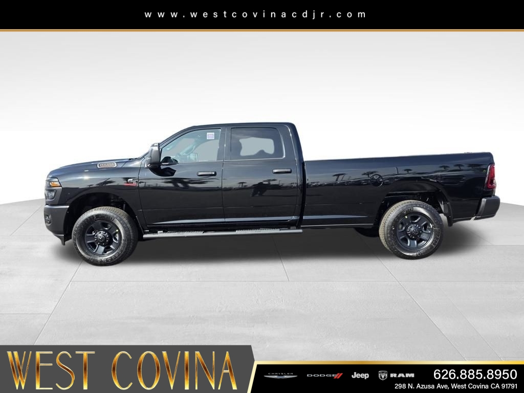 New 2026 Diamond Black Crystal Pearl-Coat Exterior Paint RAM Tradesman image 8