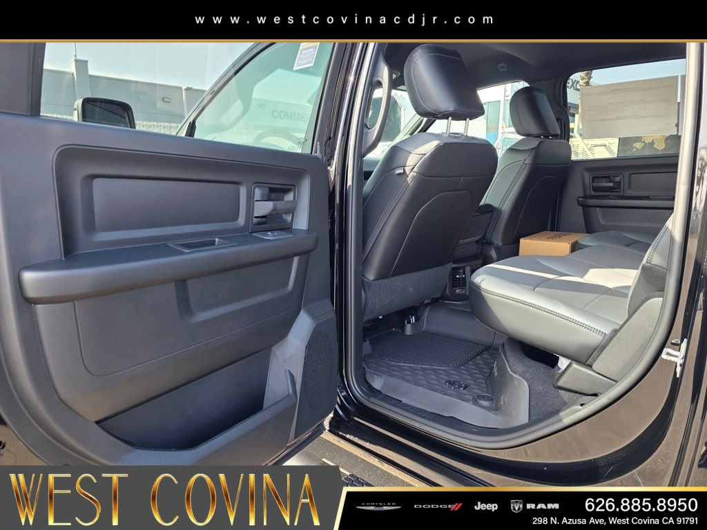 New 2026 Diamond Black Crystal Pearl-Coat Exterior Paint RAM Tradesman image 14